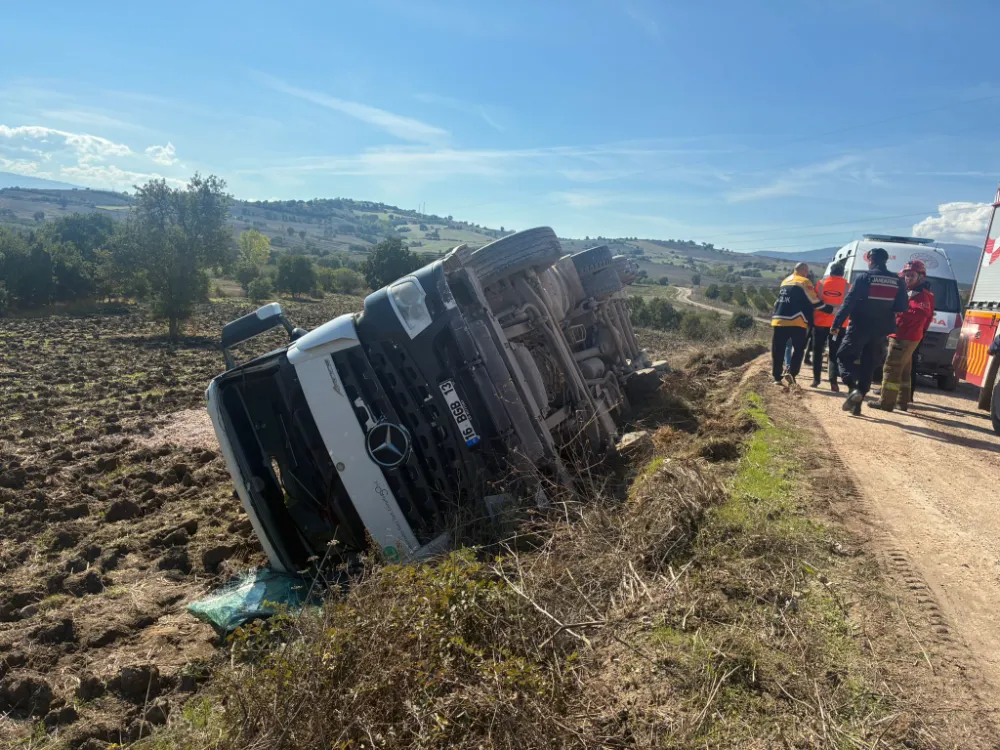 SUSURLUK’TA TIR KAZASI: 1 KİŞİ YARALANDI
