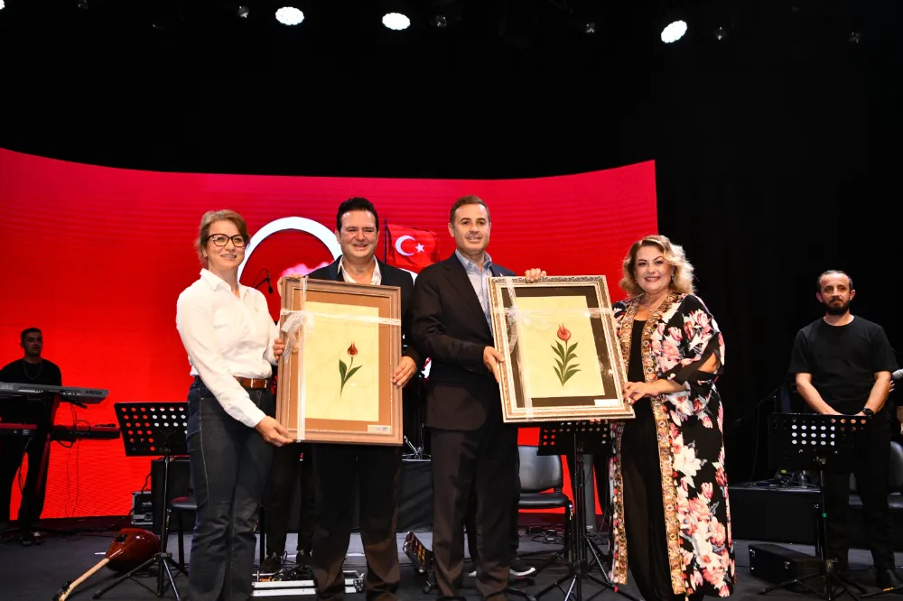 BALIKESİRLİLERDEN ÜÇ GÜN SÜREN 10.10 ETKİNLİKLERİNE YOĞUN İLGİ 