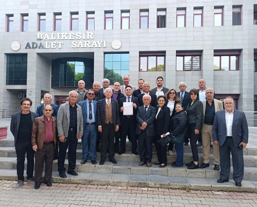 İYİ Parti Balıkesir Karesi İlçe Başkanlığı Mazbatasını aldı. 