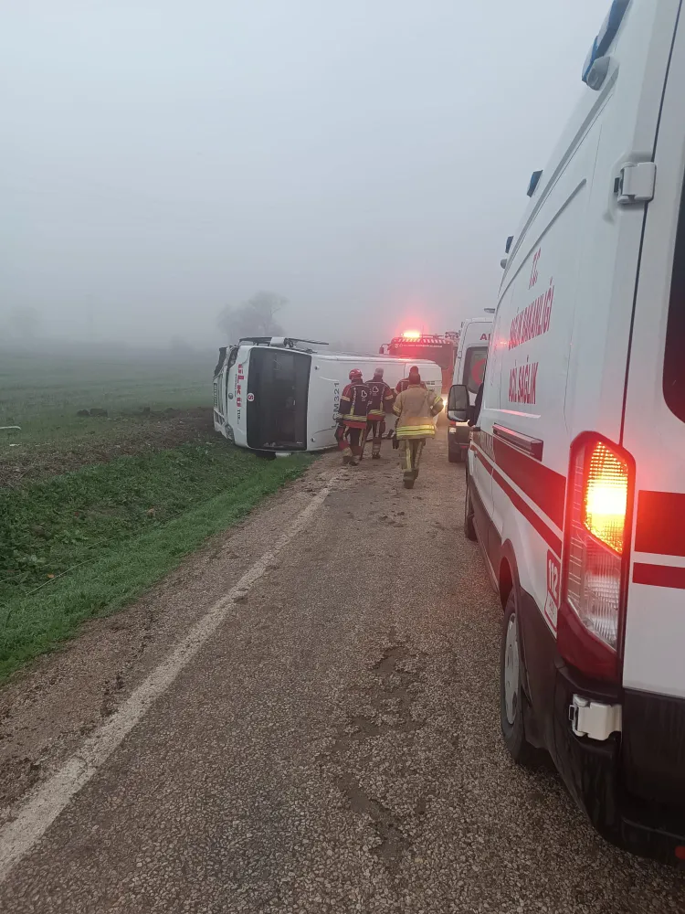 Bandırma’da Okul Servisi Kaza Yaptı: 8 Öğrenci Hastaneye Kaldırıldı
