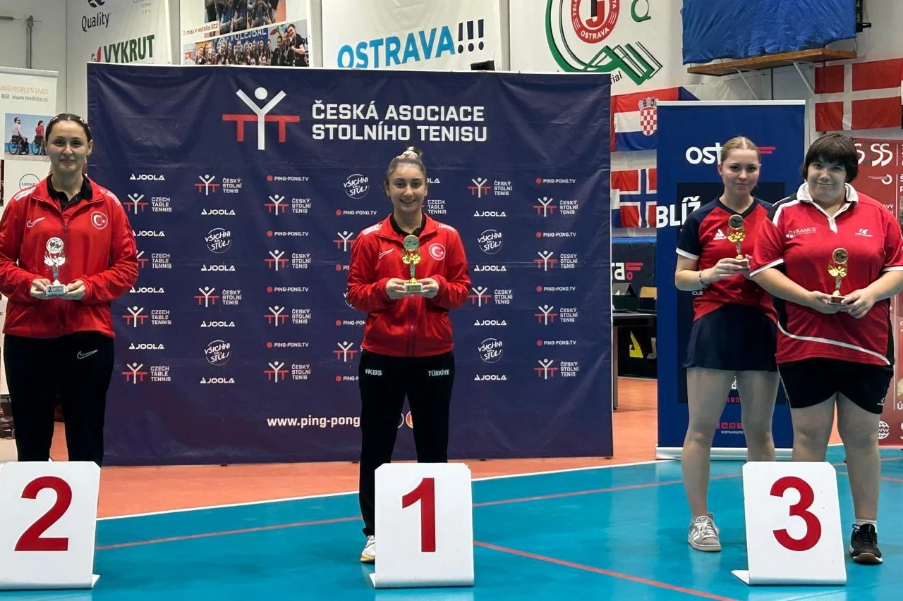 Sakarya Büyükşehir’in başarılı raketi şampiyon oldu