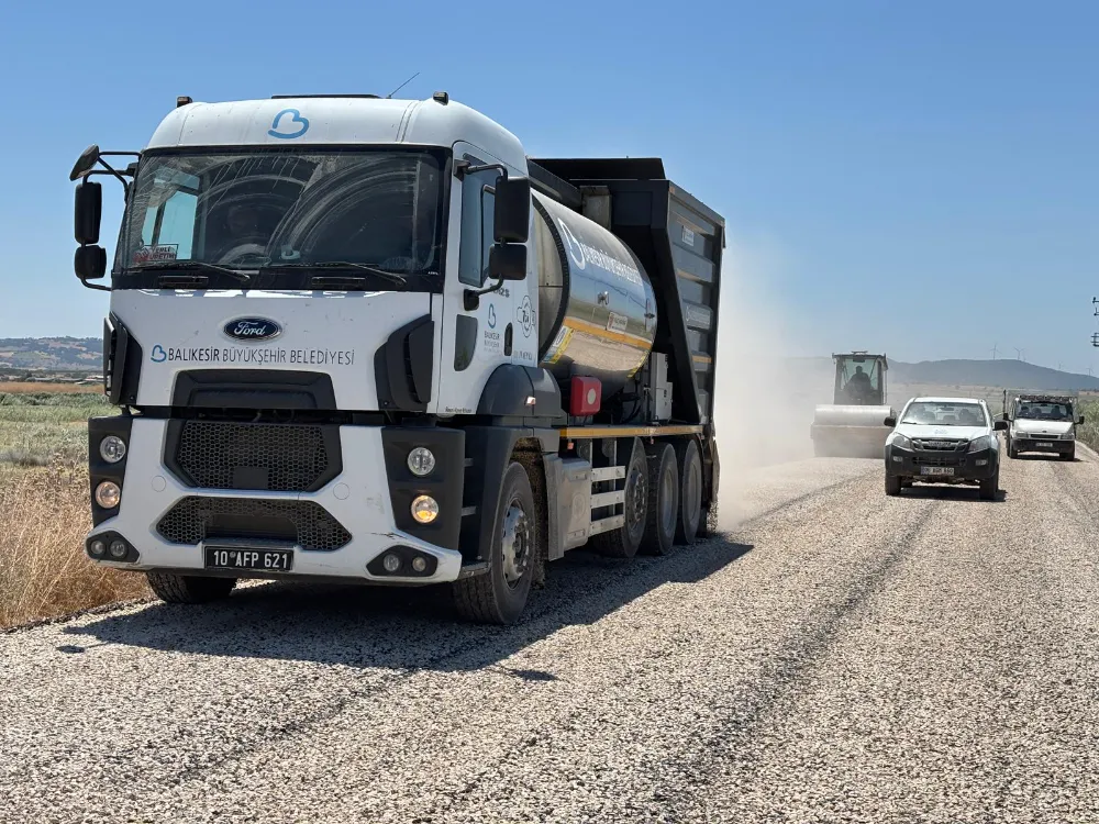 Başkan Akın, kırsalın yol sorunlarına neşter vurmaya devam ediyor
