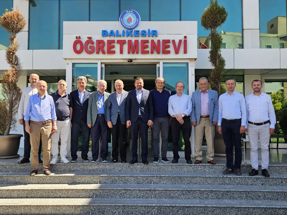 ESKİ İL BAŞKANLARI BİR ARAYA GELDİ 