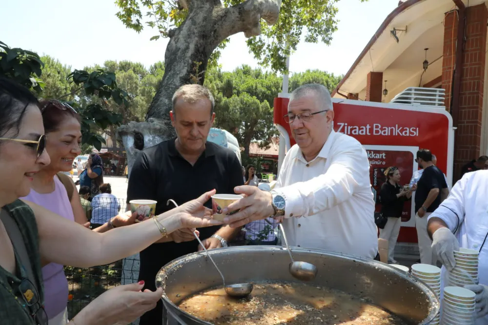  Edremit Belediyesi’nde aşure hayırları başladı