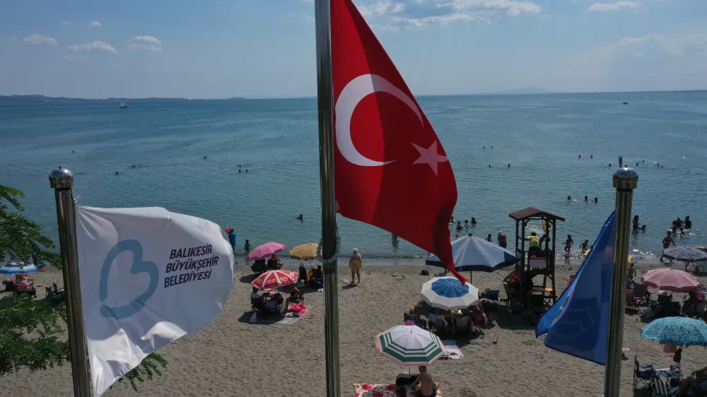 Büyükşehir’den plajlara benzersiz hizmet